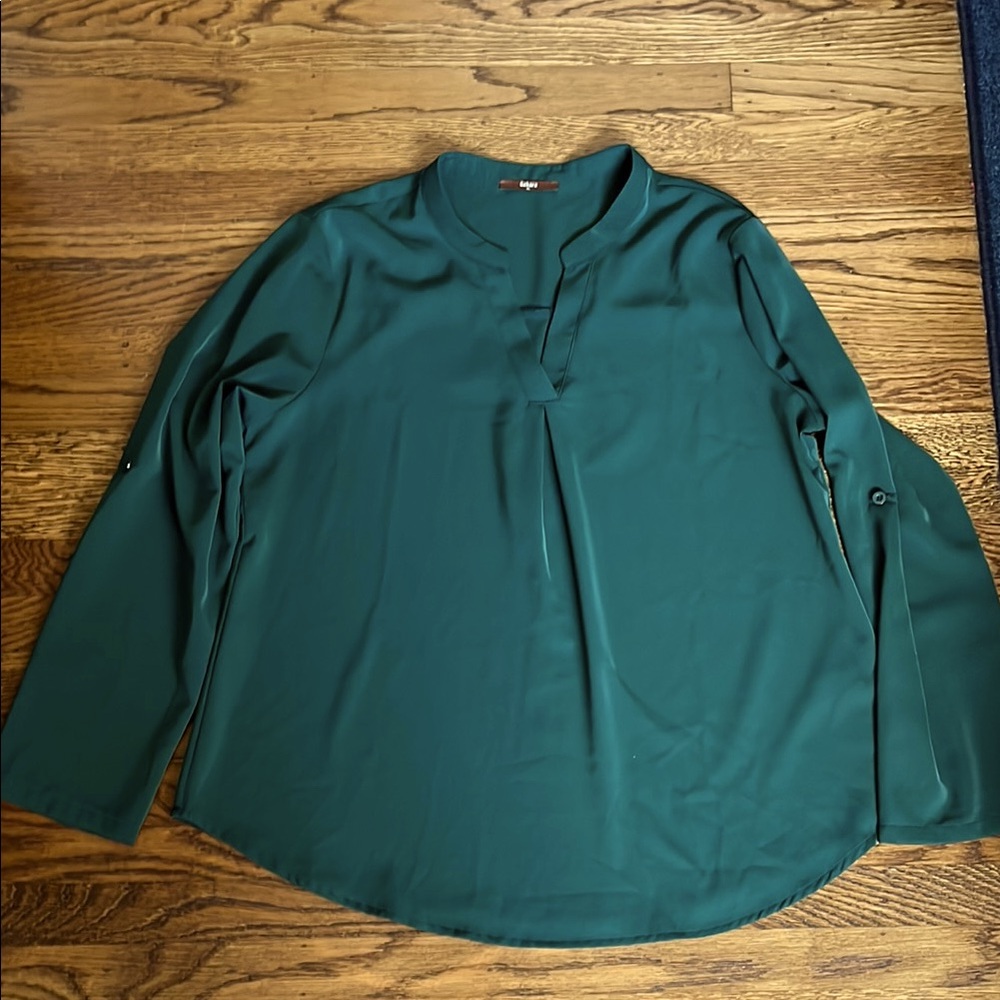 Gaharu Elegant Green Women's Top